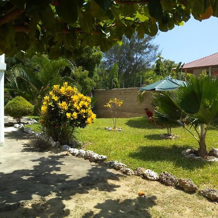 Sea Breeze Villas Kenya Diani Beach Zewnętrze zdjęcie