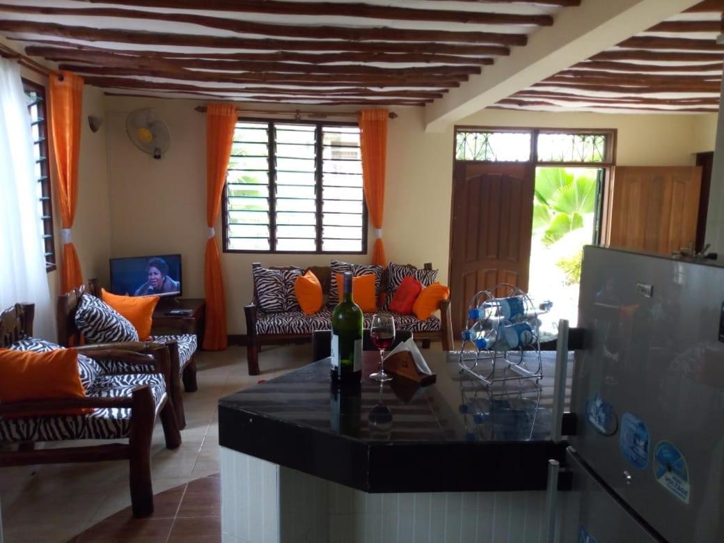 Sea Breeze Villas Kenya Diani Beach Zewnętrze zdjęcie